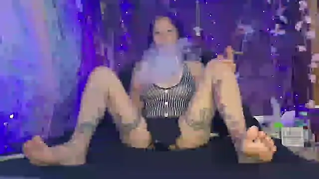 Freckleangel69 online show from July 14, 2:05 am