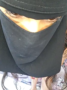 Snapshot of deva-sexy chatting on December 16, 9:42 pm deva-sexy online show from December 16, 9:42 pm