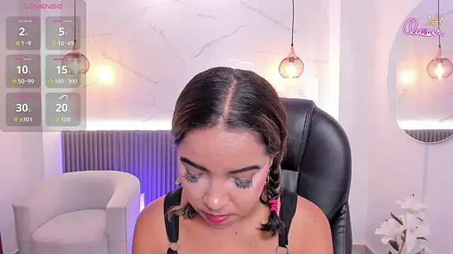 Snapshot of alana_martiins chatting on May 6, 12:54 pm alana martiins online show from May 6, 12:54 pm