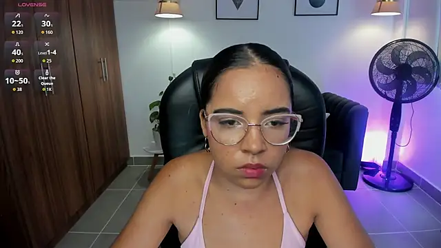 alana martiins online show from June 4, 7:53 pm