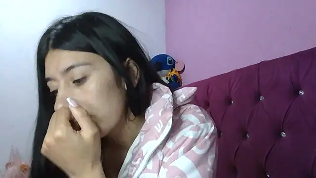 TaylorLove- online show from December 17, 1:11 am