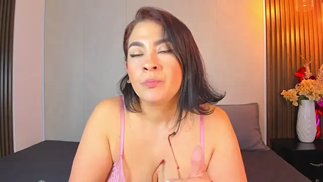 Meggan Moree online show from March 28, 7:02 pm