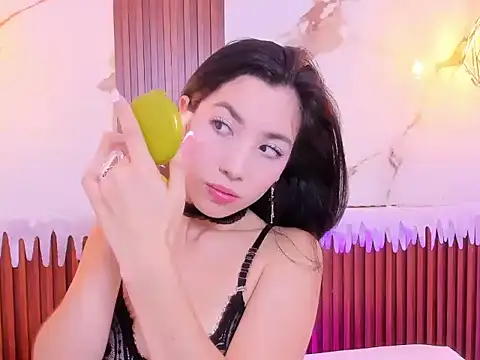 MiaLovely1 online show from December 19, 7:32 pm