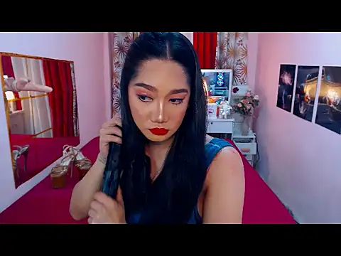 UrScreenGoddess online show from June 9, 1:39 am
