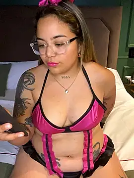 Snapshot of Lindalatina2001 chatting on January 9, 1:08 am Lindalatina2001 online show from January 9, 1:08 am