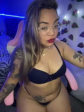 Snapshot of Lindalatina2001 chatting on March 2, 2:14 am Lindalatina2001 online show from March 2, 2:14 am