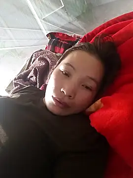 Evelyn-n online show from December 17, 6:08 am