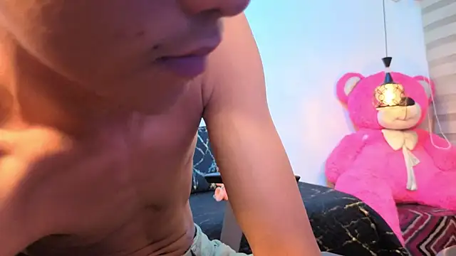 Snapshot of atlasvg chatting on December 5, 3:37 am atlasvg online show from December 5, 3:37 am