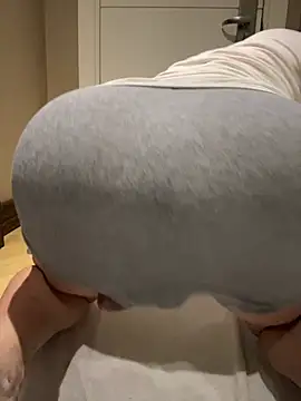 Snapshot of tbgs chatting on January 18, 4:11 pm tbgs online show from January 18, 4:11 pm