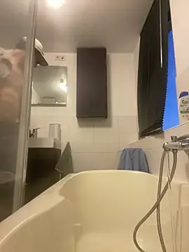 hyperanal online show from July 17, 8:24 pm