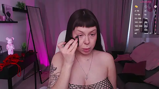 Eliza Bennet online show from March 6, 7:38 am