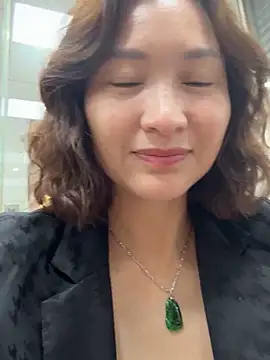 A-ZJunn online show from April 28, 3:33 am