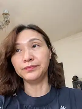 Snapshot of A-ZJunn chatting on June 11, 12:47 pm A-ZJunn online show from June 11, 12:47 pm