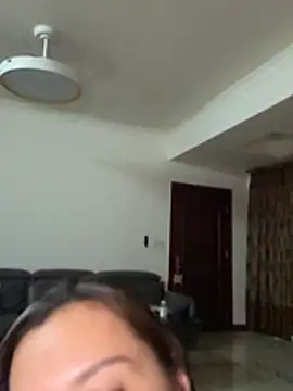 Snapshot of A-ZJunn chatting on June 25, 1:26 pm A-ZJunn online show from June 25, 1:26 pm