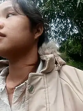 Snapshot of Pretty-haert chatting on December 4, 1:48 am Pretty-haert online show from December 4, 1:48 am