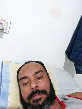 Snapshot of avatazo chatting on December 3, 7:05 am avatazo online show from December 3, 7:05 am