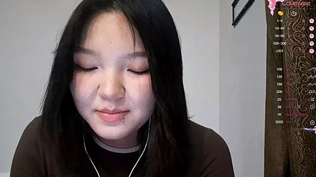 MeowMiaMeow online show from December 18, 4:13 pm