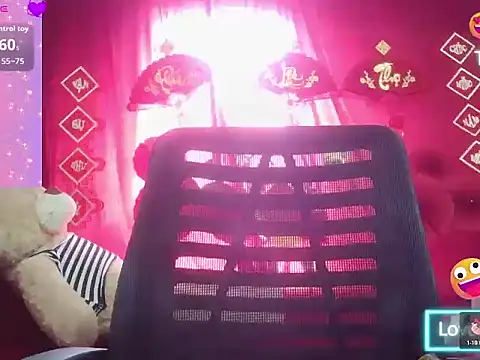 Snapshot of Mio_Nips chatting on December 15, 4:28 am Mio Nips online show from December 15, 4:28 am