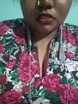 Snapshot of its_me_anjuu chatting on December 18, 3:07 pm its me anjuu online show from December 18, 3:07 pm