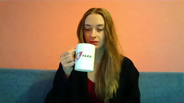 Snapshot of Honey_Whisper chatting on December 2, 7:36 am Honey Whisper online show from December 2, 7:36 am