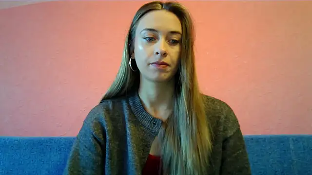 Snapshot of Honey_Whisper chatting on December 16, 9:03 am Honey Whisper online show from December 16, 9:03 am