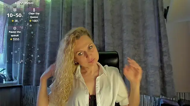 LanaLight x online show from April 23, 5:04 pm