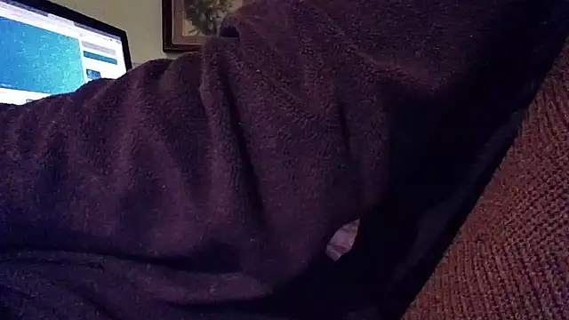 gatitachula93 online show from December 17, 8:04 pm