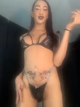 Snapshot of makensys_dirty_hot chatting on December 4, 4:55 am makensys dirty hot online show from December 4, 4:55 am