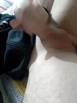 Snapshot of arsviktor chatting on December 14, 4:07 am arsviktor online show from December 14, 4:07 am