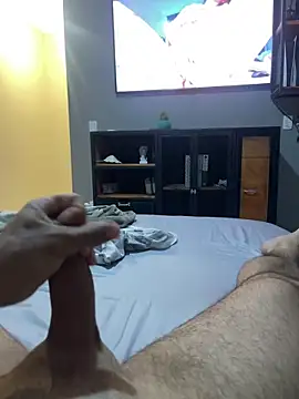 henriqueita1234 online show from December 1, 12:59 am