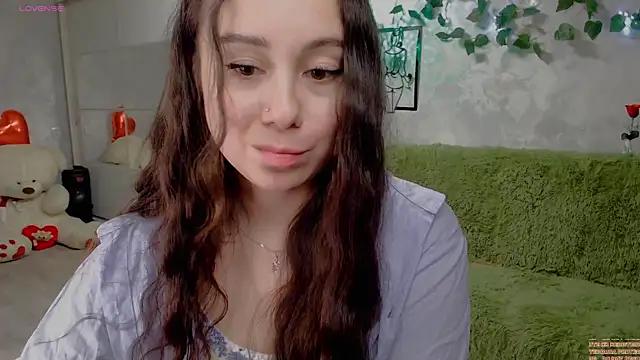 Snapshot of AlinaEleven chatting on June 18, 9:41 pm AlinaEleven online show from June 18, 9:41 pm