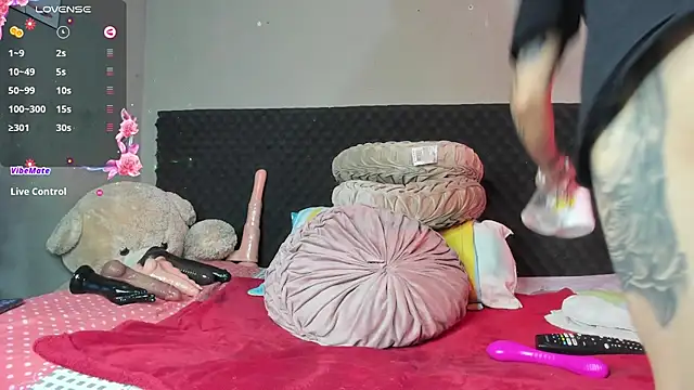 Shadia Squirt online show from March 29, 9:48 pm