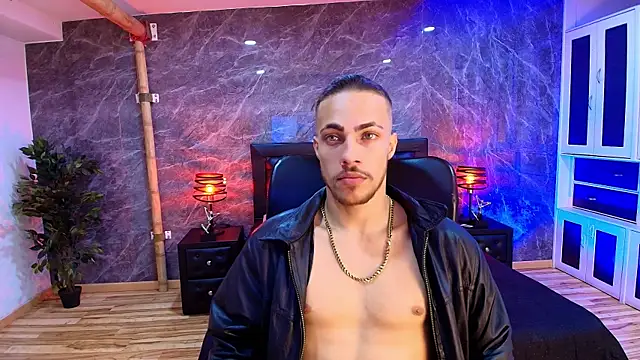 PatrickS25 online show from March 4, 4:29 am