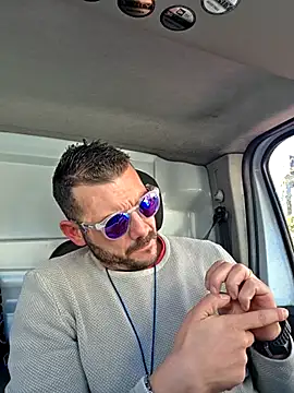 Cicciolino 23 online show from December 5, 12:25 pm