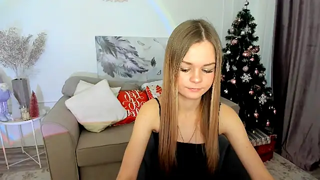 Snapshot of MidnighteAura chatting on January 8, 11:45 am MidnighteAura online show from January 8, 11:45 am