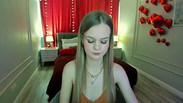 Snapshot of MidnighteAura chatting on February 21, 11:44 am MidnighteAura online show from February 21, 11:44 am