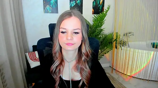 MidnighteAura online show from April 8, 7:47 pm