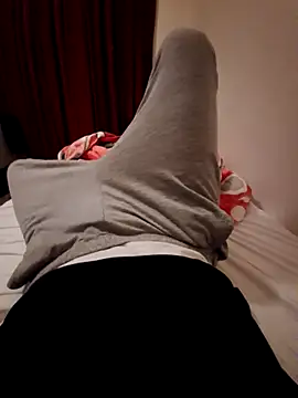 Snapshot of Spencgrab chatting on December 4, 8:06 pm Spencgrab online show from December 4, 8:06 pm