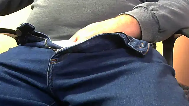 Yoghi65 online show from January 13, 1:49 pm