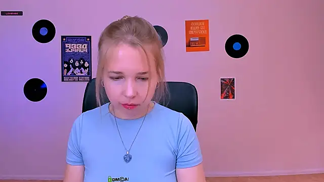 Snapshot of teya_starling chatting on May 18, 7:25 am teya starling online show from May 18, 7:25 am