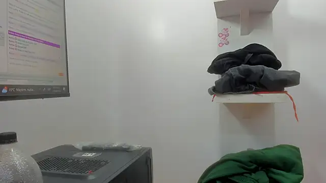 Messy Karol  online show from April 13, 2:33 pm