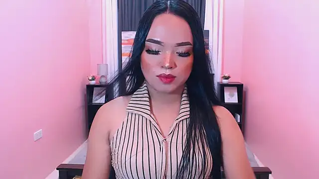 Fantacyloverr online show from March 6, 8:27 pm