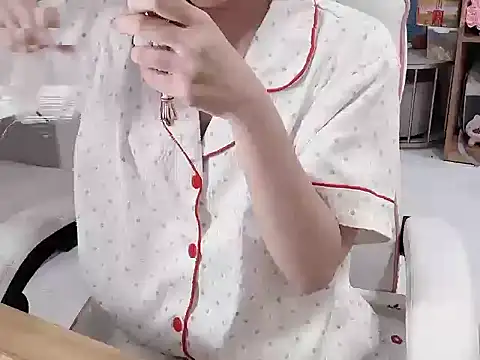 Snapshot of Yuyu-baobei chatting on May 1, 3:16 pm Yuyu-baobei online show from May 1, 3:16 pm