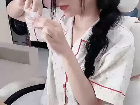 Snapshot of Yuyu-baobei chatting on May 7, 5:18 pm Yuyu-baobei online show from May 7, 5:18 pm