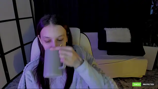 Snapshot of KrisDoeil chatting on December 15, 3:11 am KrisDoeil online show from December 15, 3:11 am