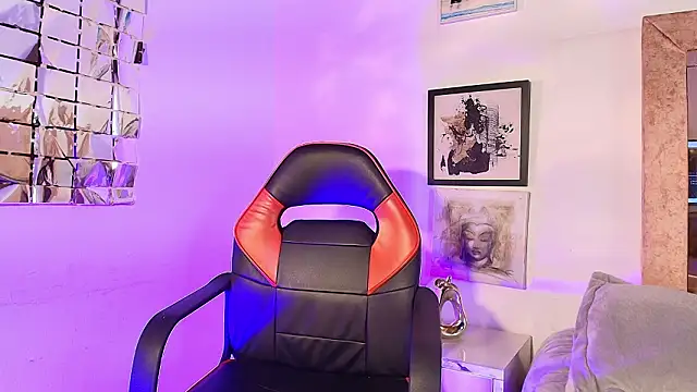 ElenaLauren online show from March 27, 3:34 pm