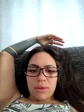 SiennaLuxexx online show from April 12, 11:15 am