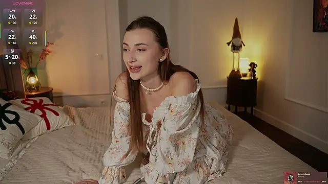 aestheticsdelya online show from December 3, 4:49 pm