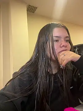 Camila Duarte2 online show from April 27, 1:53 pm