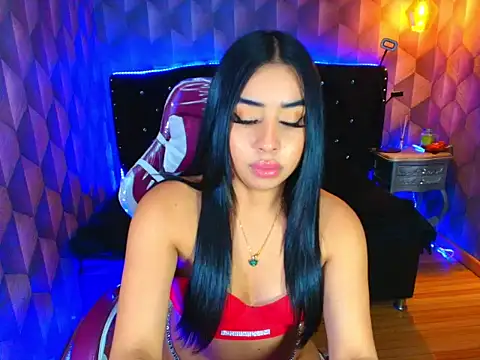 Snapshot of ScarlettDreew chatting on December 19, 5:03 am ScarlettDreew online show from December 19, 5:03 am